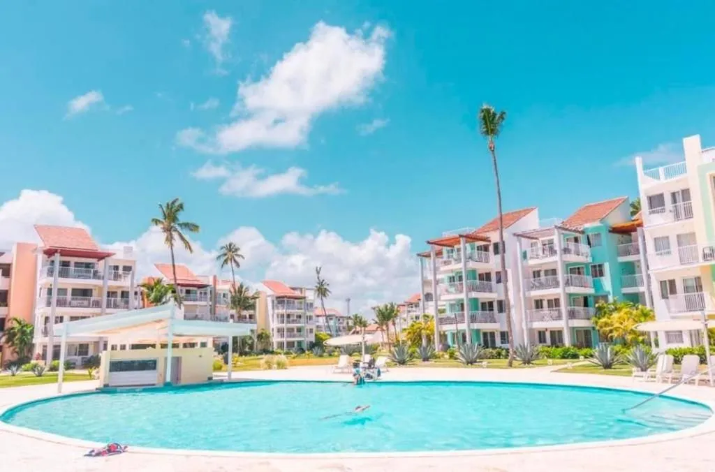 Image 2 of 1BDR Private Beach Access at Playa Turquesa PC