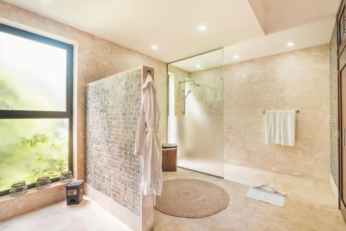 Image 2 of Amazing villa with pool maid jacuzzi in Cap Cana