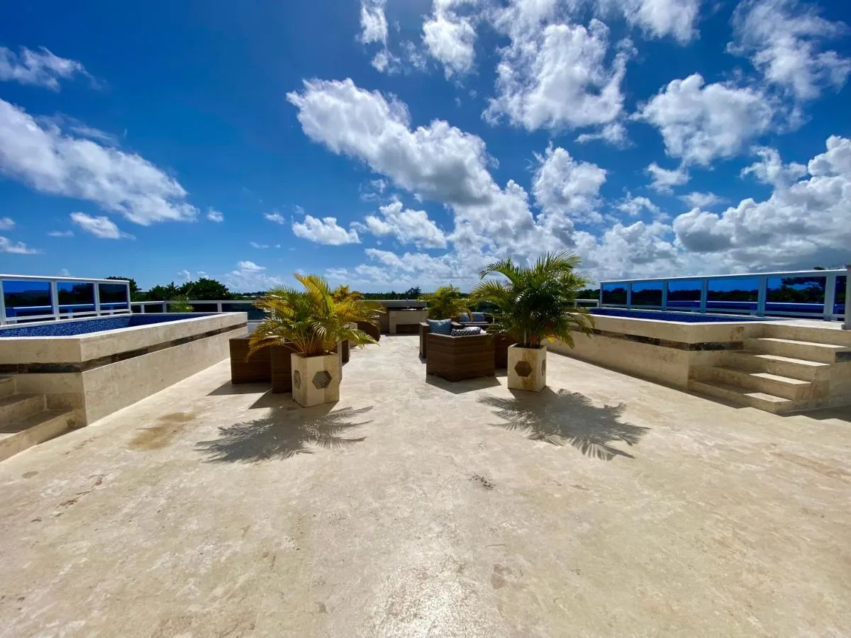 Image 2 of A place with an incredible view two pools on the terrace