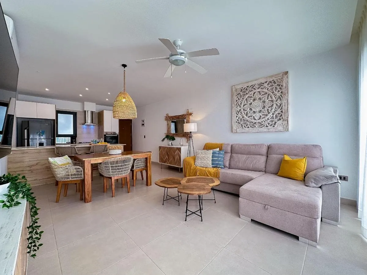 Image 4 of Apto de 2 hab y 2 bañ swim up a pasos de la playa