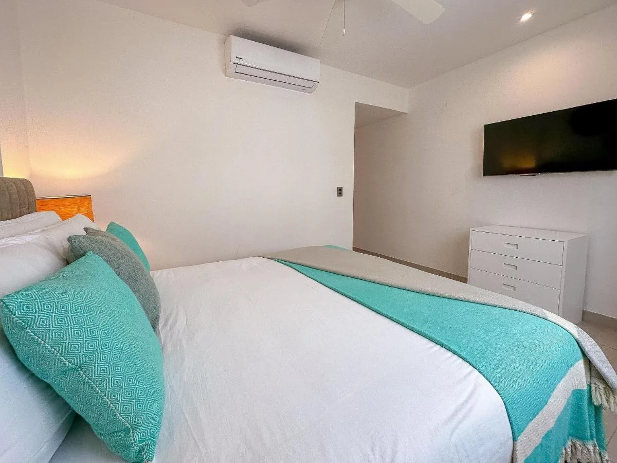 Image 5 of Apto de 2 hab y 2 bañ swim up a pasos de la playa