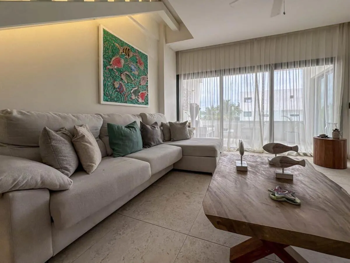 Image 3 of Beautiful Ocean View Penthouse