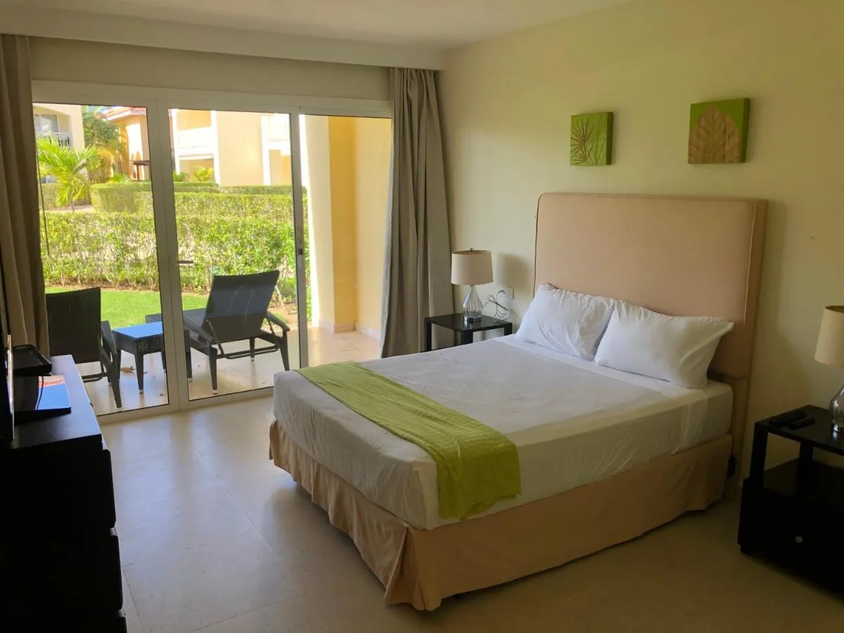 Image 3 of Beautiful One Bedroom unit with pool and Beach club in a Golf Project