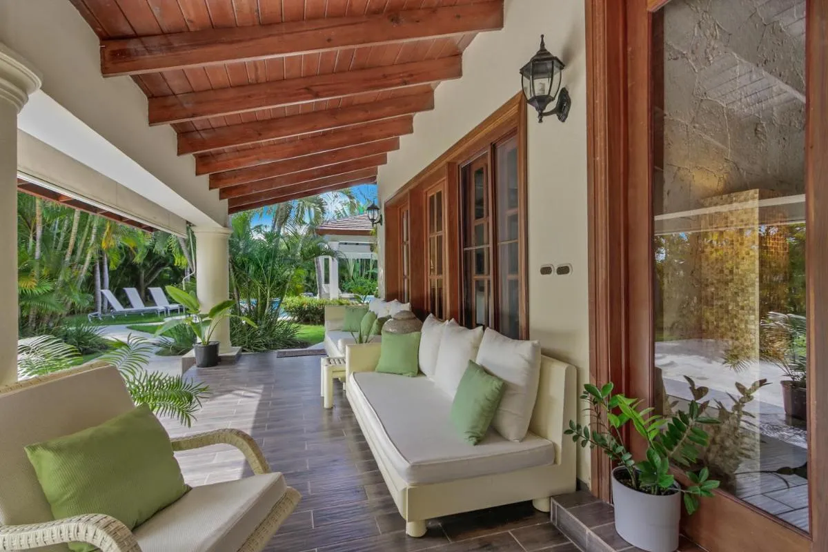 Image 6 of Beautiful Villa with Pool, Gym & Maid