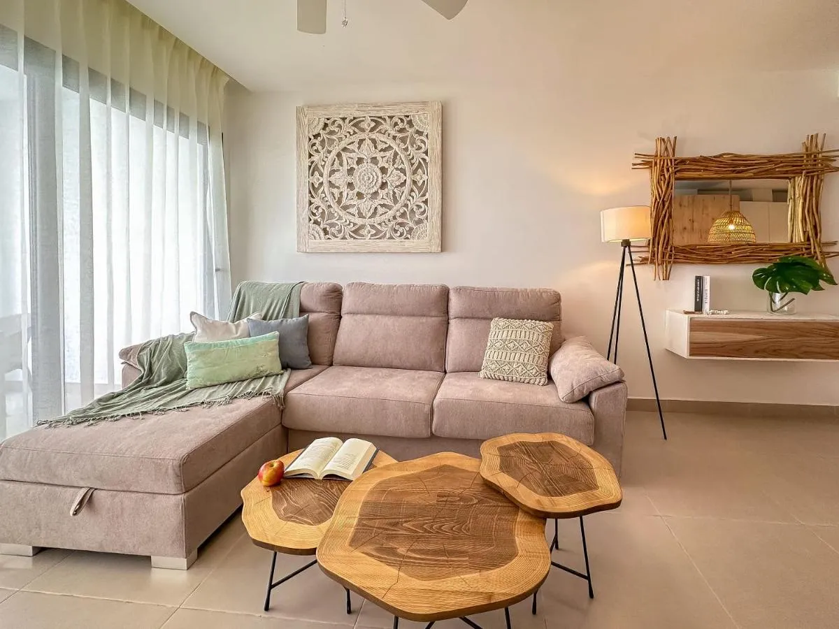 Image 1 of Beautiful and modern new condo on the beach