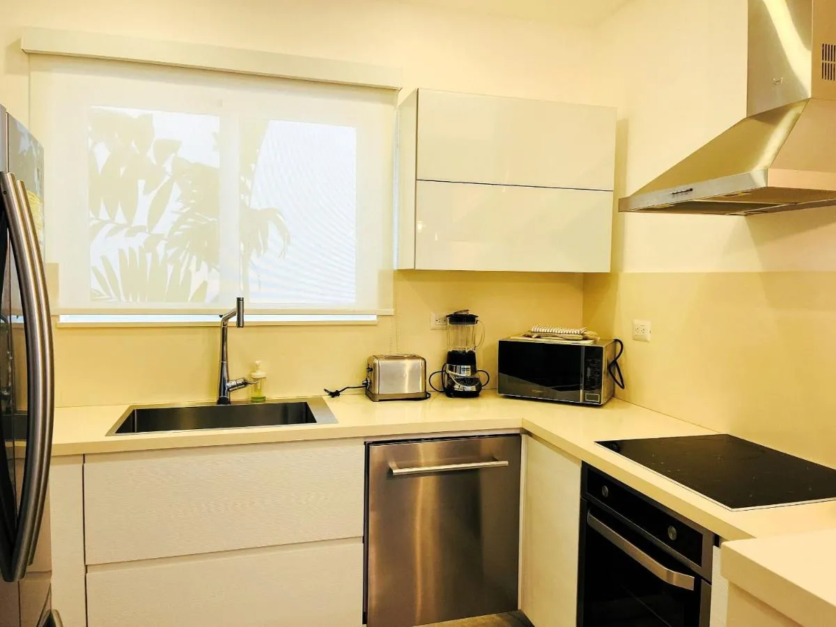 Image 6 of Beauty Playa Coral Pool front ground F12