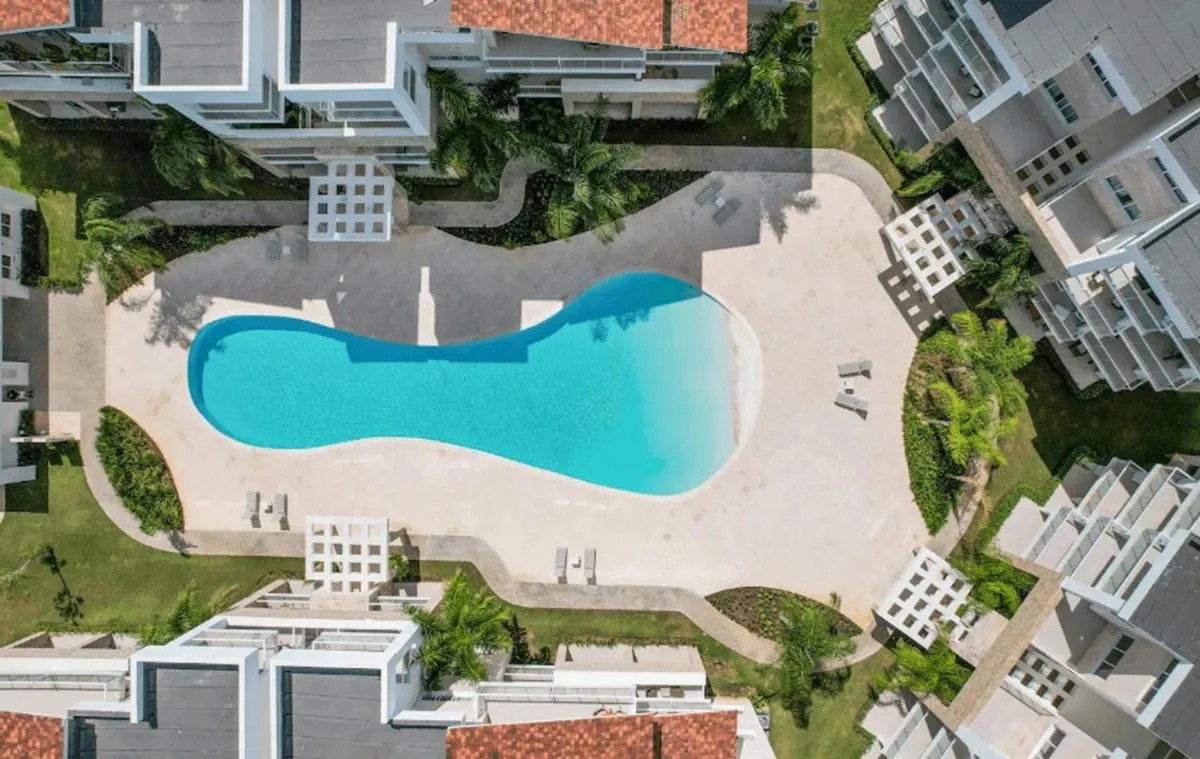 Image of Beauty Pool views Paseo Playa Coral steps to the beach