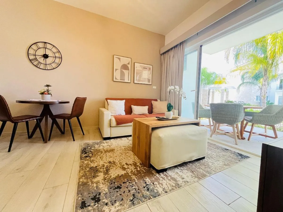 Image 4 of Beauty Pool views Paseo Playa Coral steps to the beach