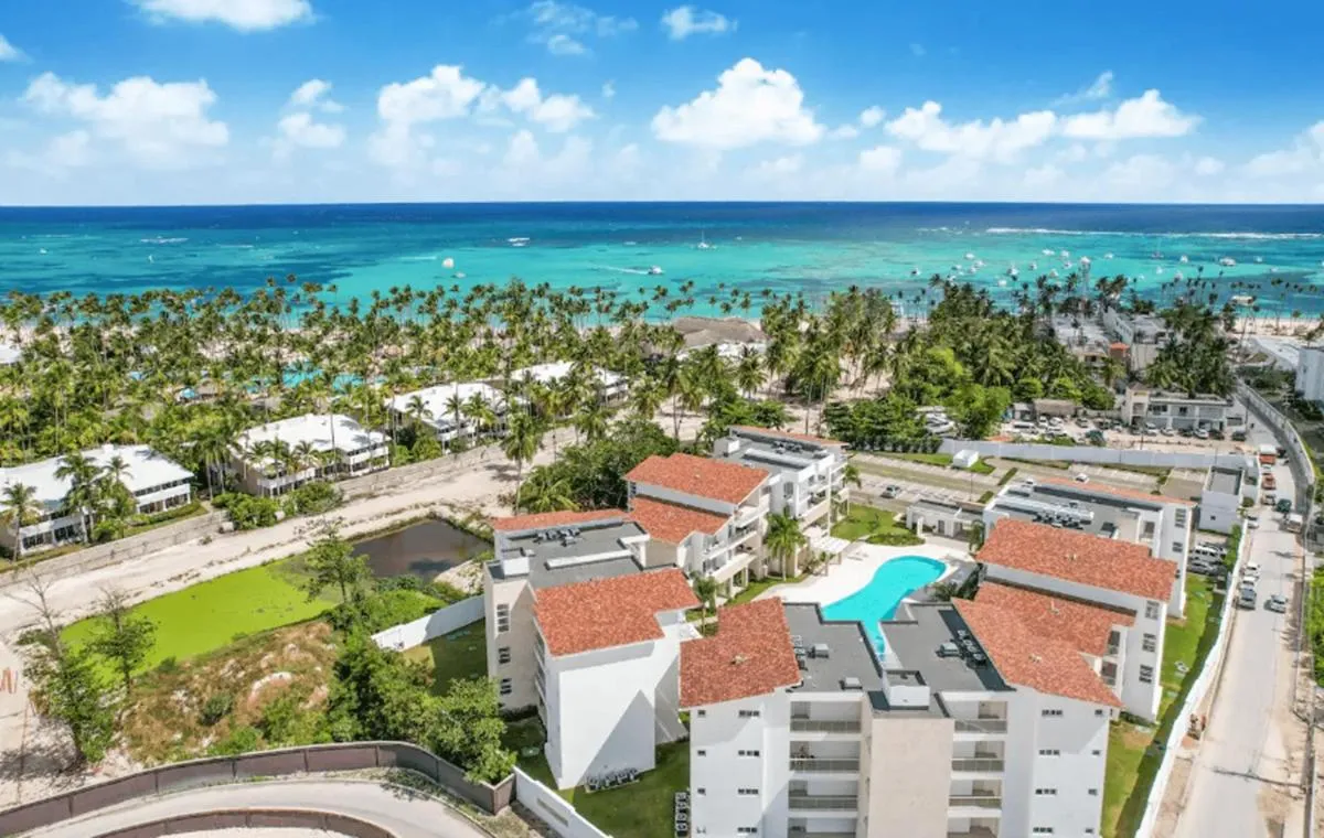 Image 6 of Beauty Pool views Paseo Playa Coral steps to the beach