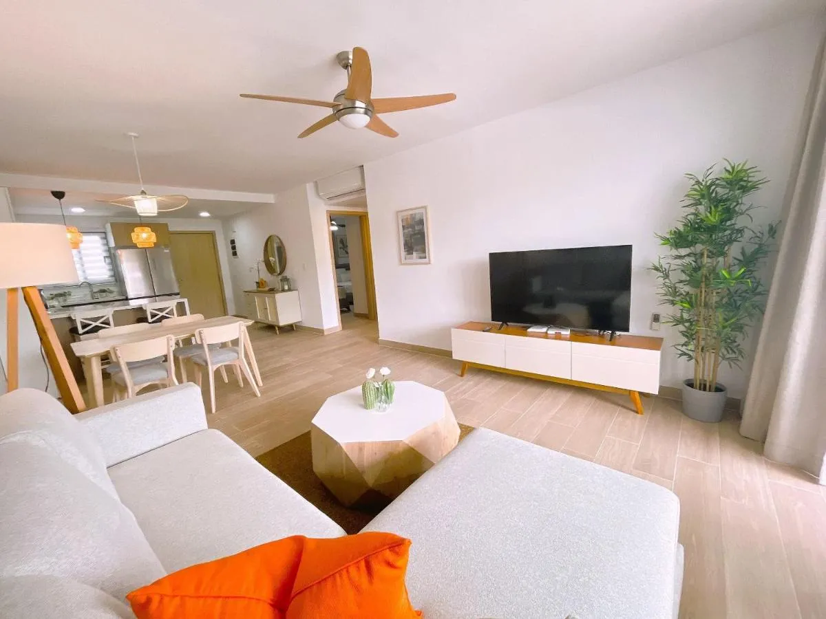 Image 4 of Beauty condo pool views with gym close to the beach