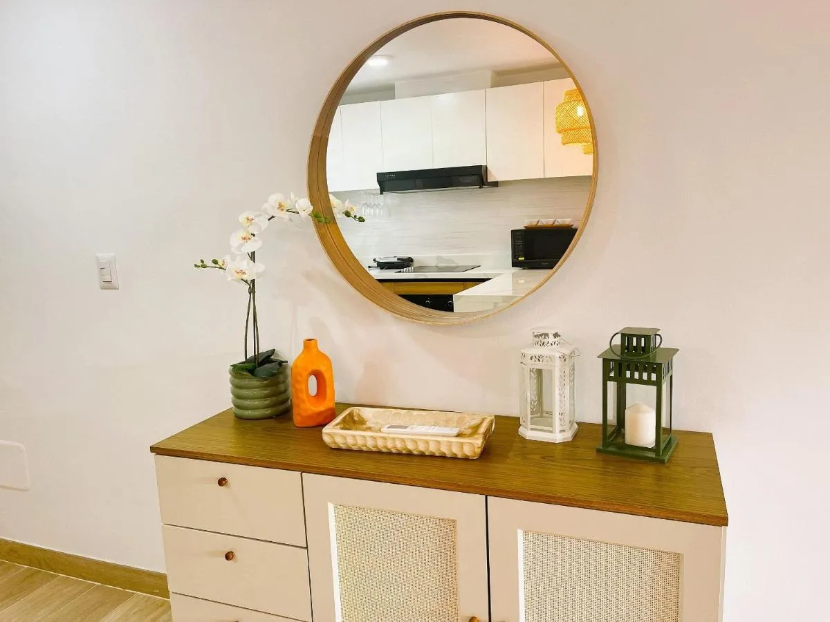 Image 5 of Beauty condo pool views with gym close to the beach