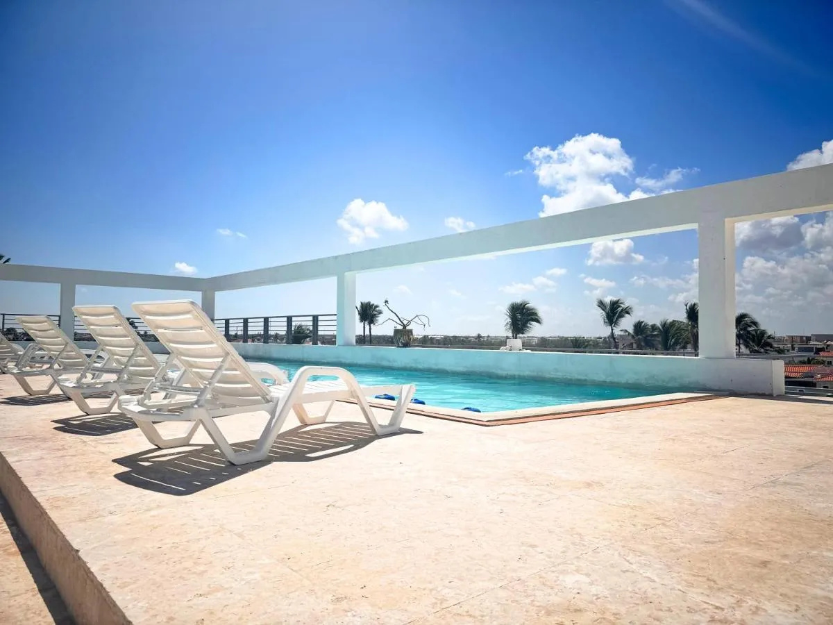 Image 5 of CARAIBO SUITES Rooftop Pool & Beach Club