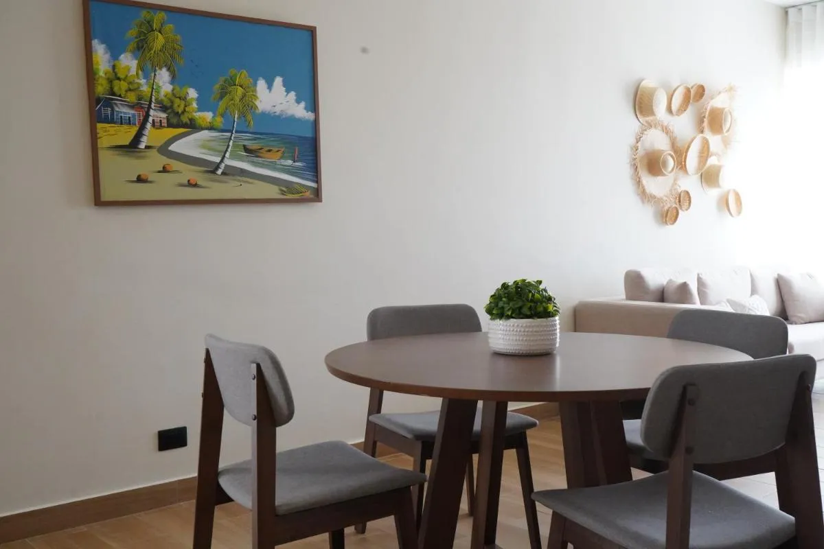 Image 4 of Central Park 203