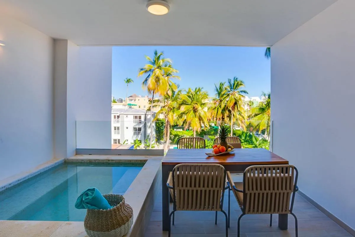 Image 3 of Chic-modern decor w Picuzzi steps to the Beach