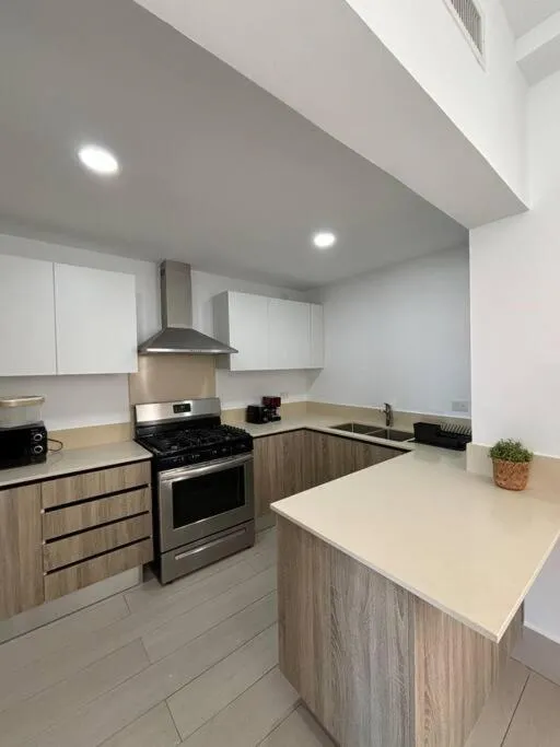 Image 4 of Corals Retreat 2BR Beach Condo