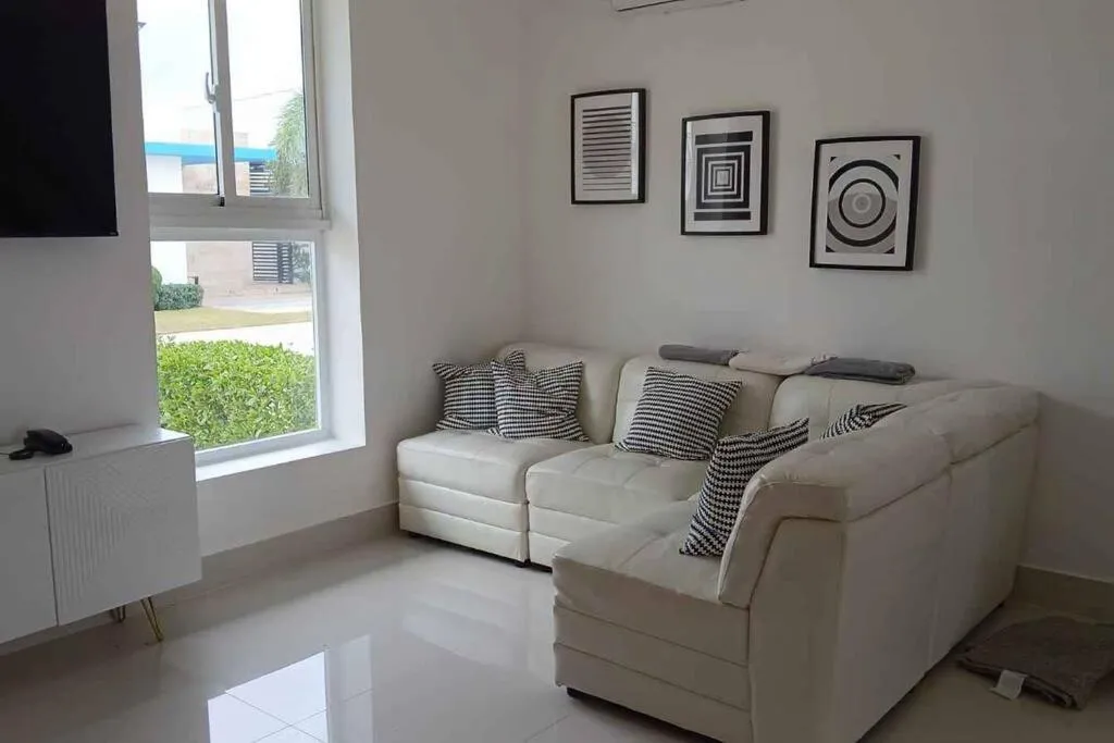 Image of Cozy Villa 10 minutes from Beach