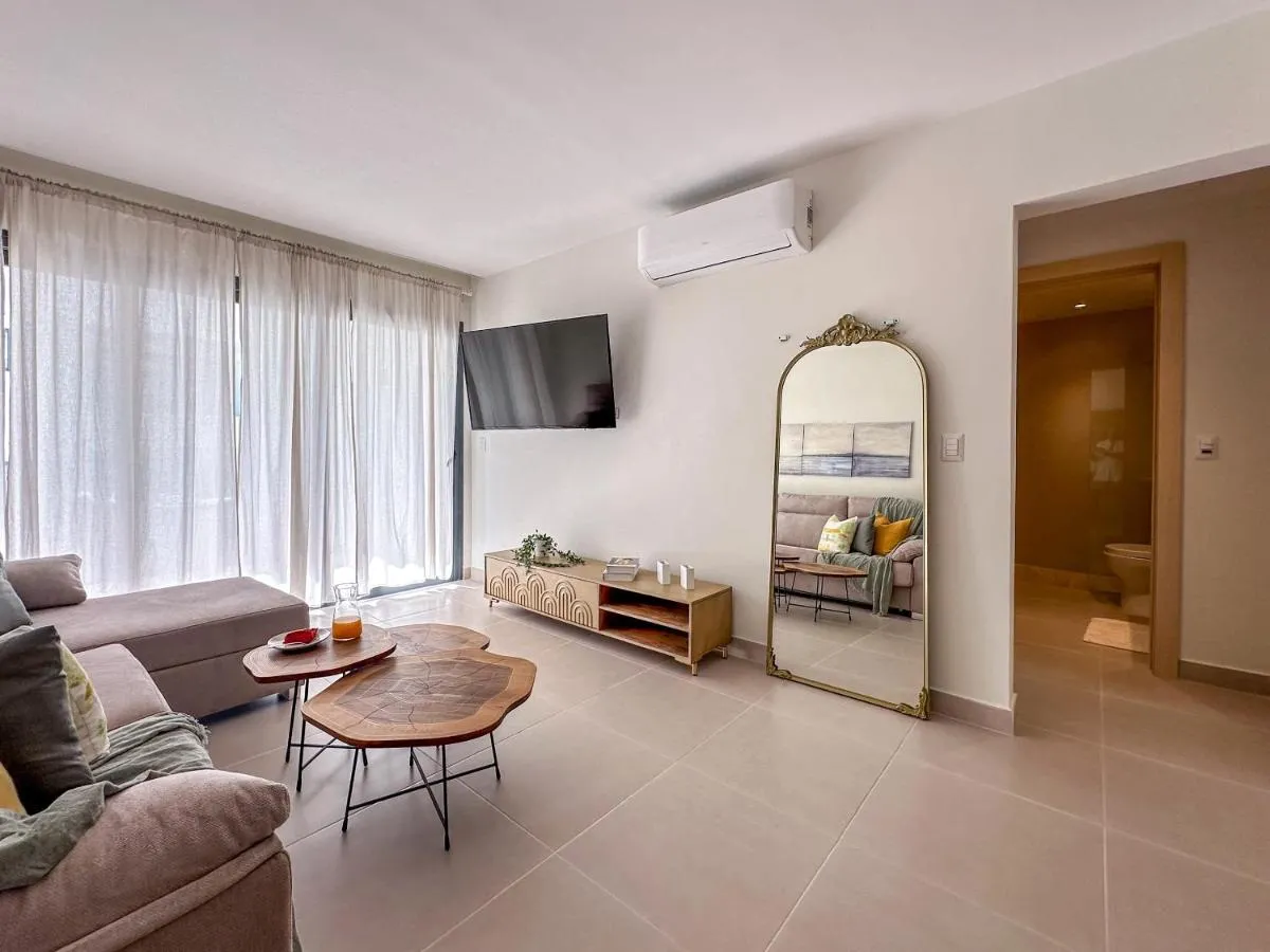 Image 3 of Cozy and beautiful apartment at the beach