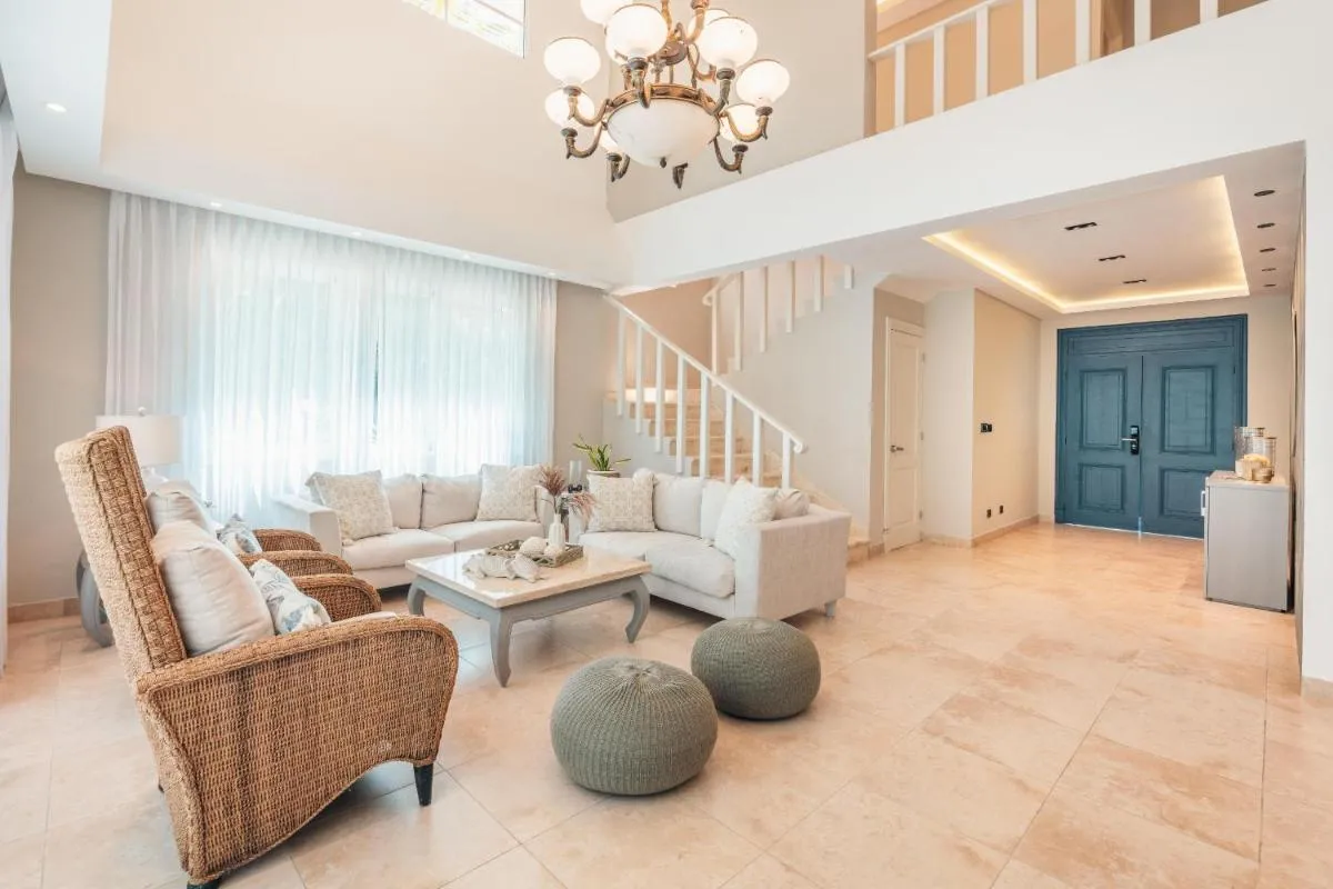 Image 2 of Enjoy this modern pet and family friendly villa B6