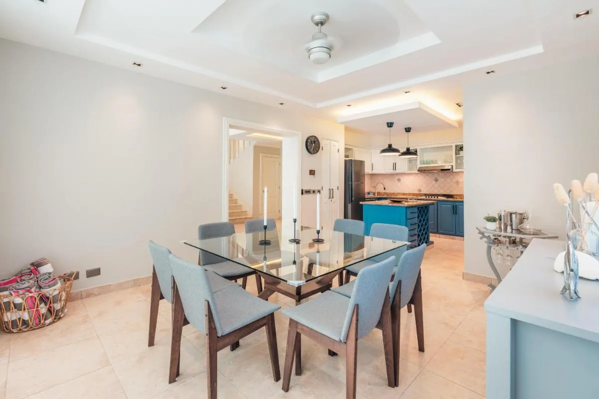 Image 5 of Enjoy this modern pet and family friendly villa B6