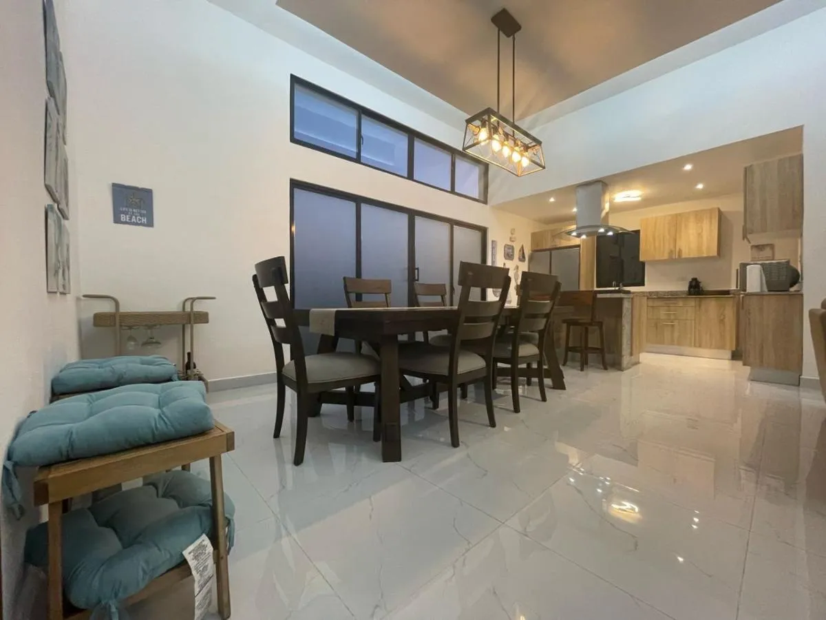 Image 5 of Excelente Villa con piscina de 3 rooms 2,5 bath