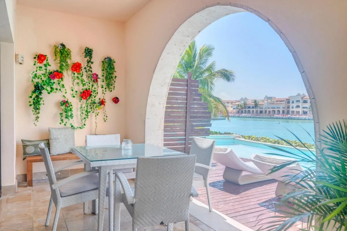 Image 5 of FISHING LODGE, INFINITY POOL, VISTAS A LA BAHIA