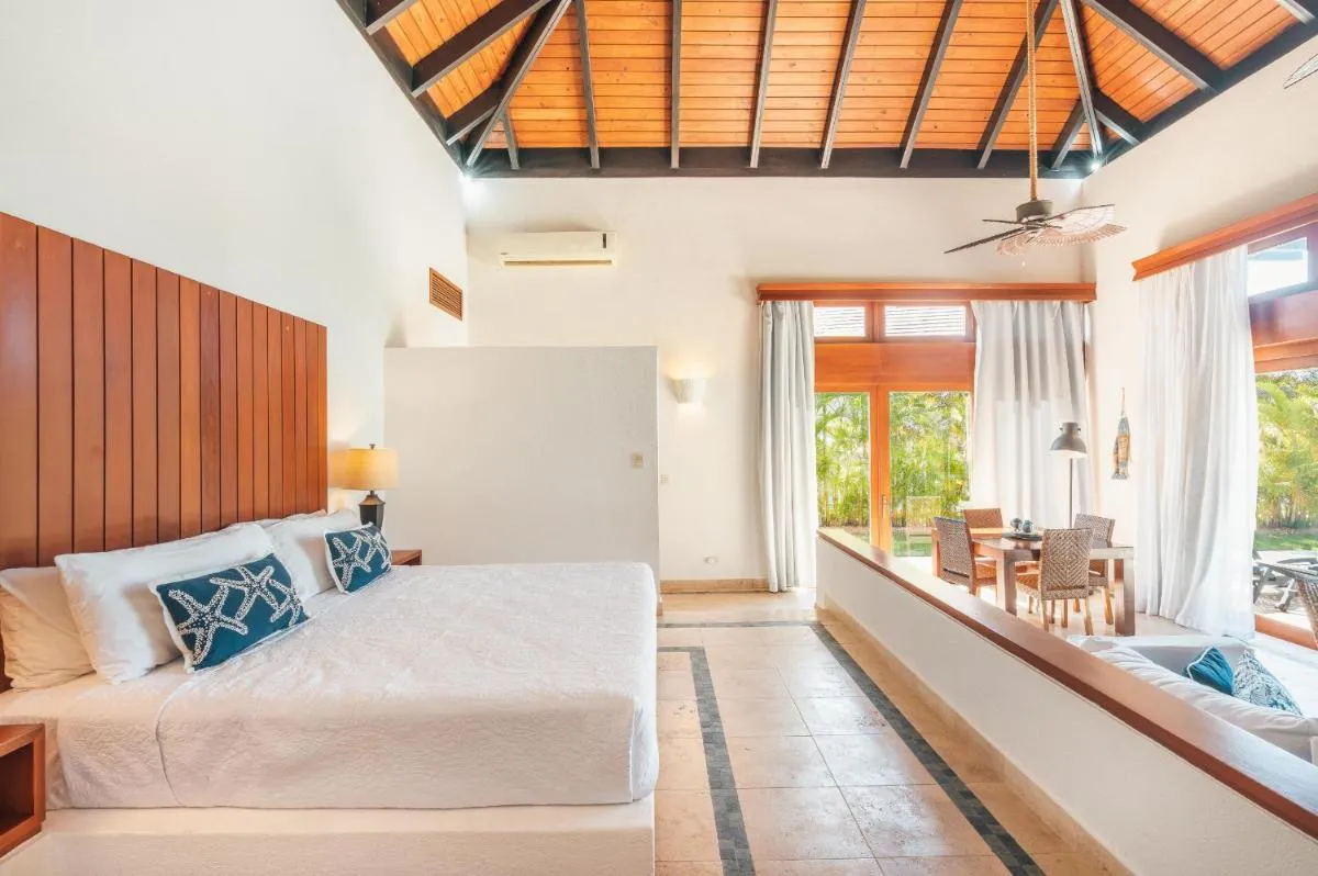 Image 1 of Fabulous bungalow with private pool CAA