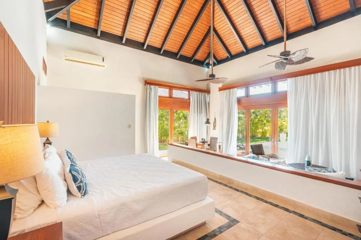 Image 6 of Fabulous bungalow with private pool CAA