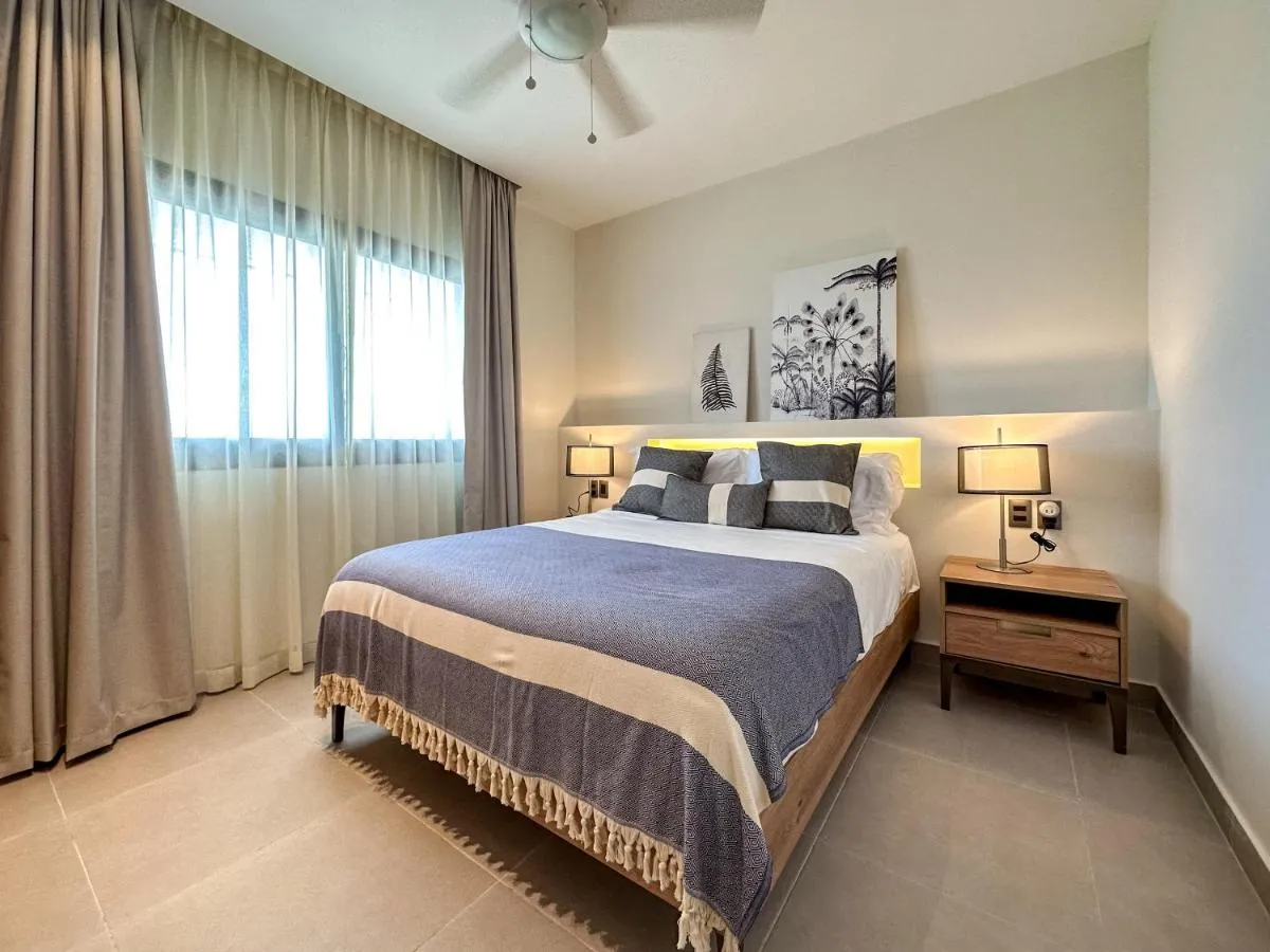 Image 2 of Fantastic Penthouse at Golf Course