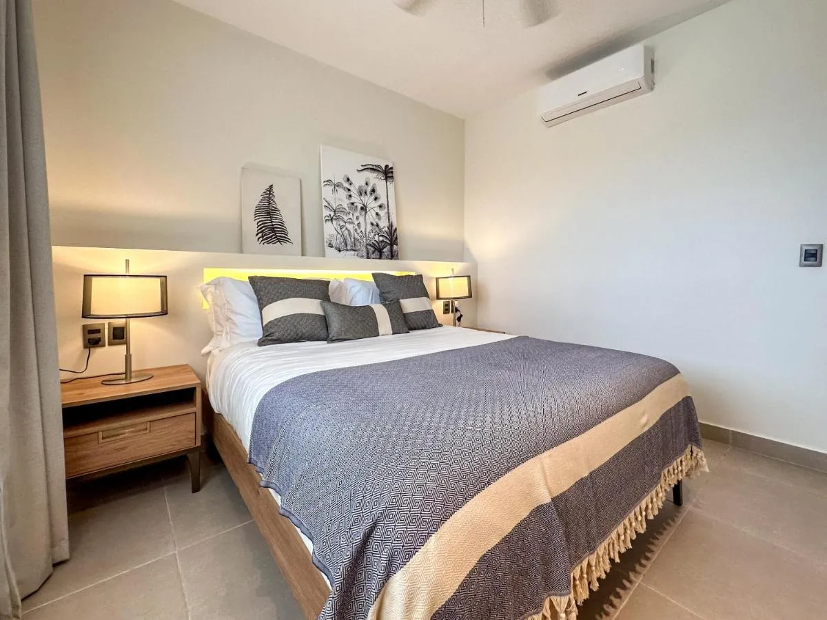 Image 4 of Fantastic Penthouse at Golf Course