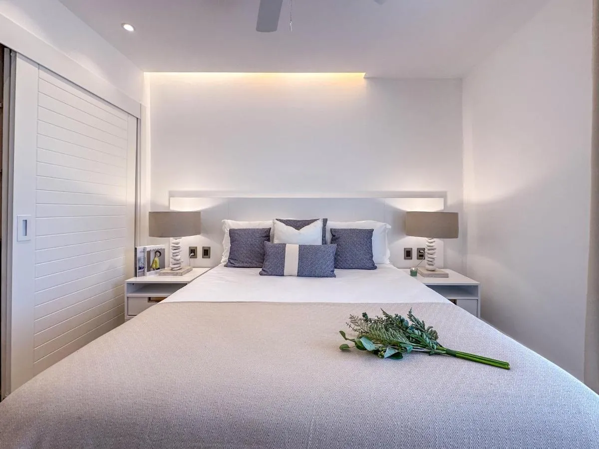 Image 5 of Fantastic new Penthouse w Rooftop Picuzzi