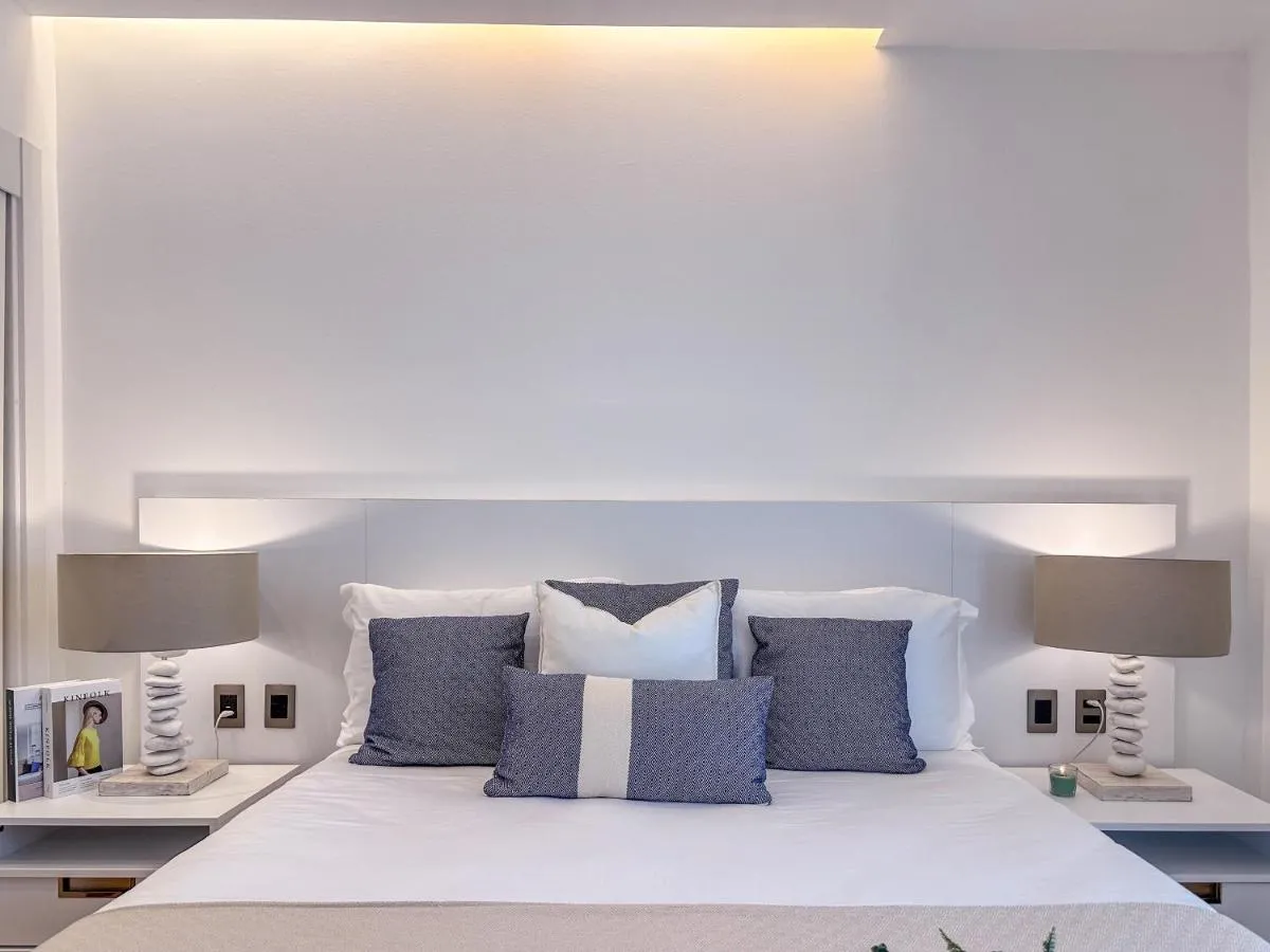 Image 6 of Fantastic new Penthouse w Rooftop Picuzzi