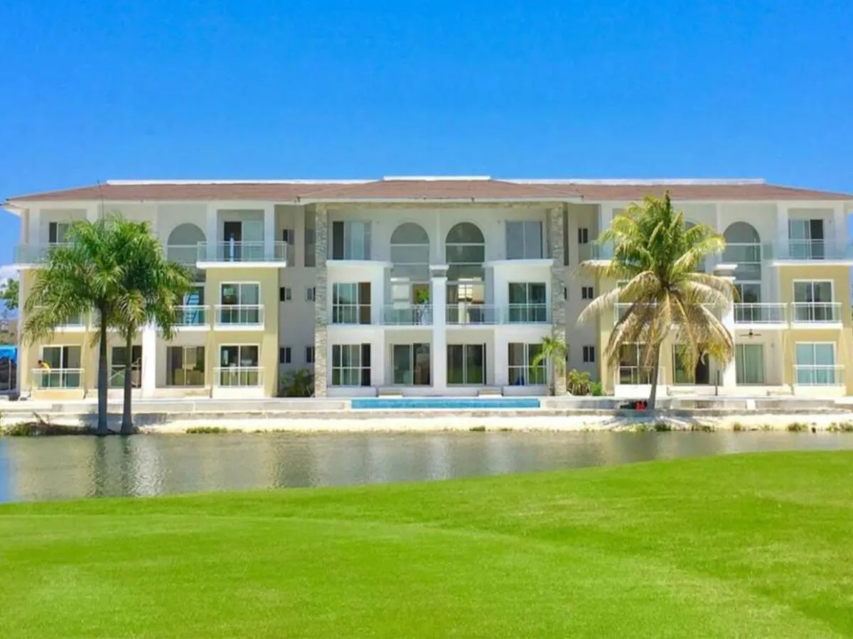 Image 6 of Golf & LakeView Condo Near Beach