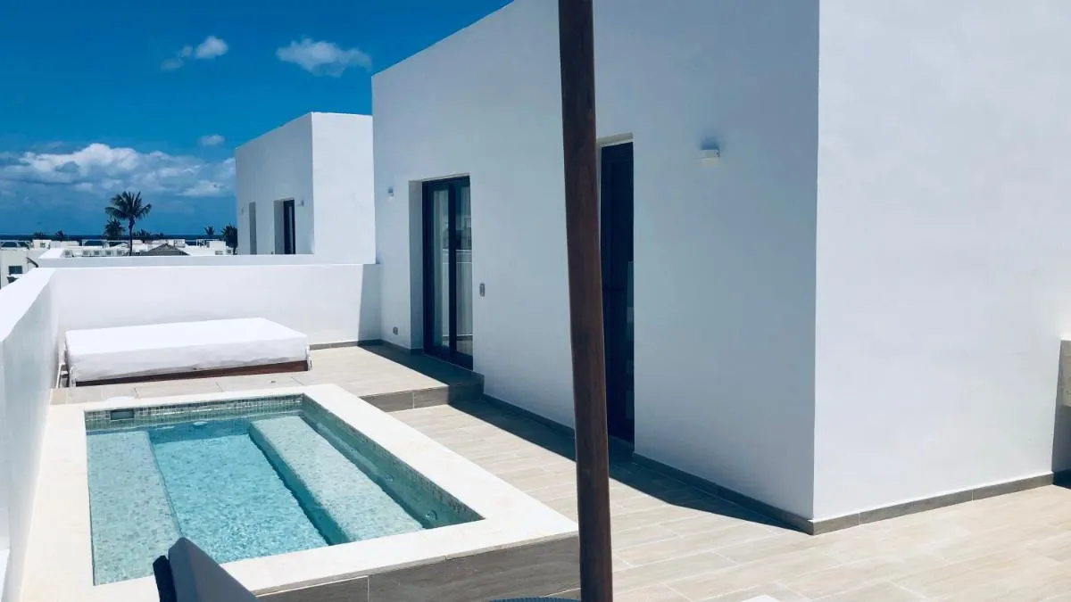 Image 2 of Hermoso Penthouse a solo pasos de la Playa