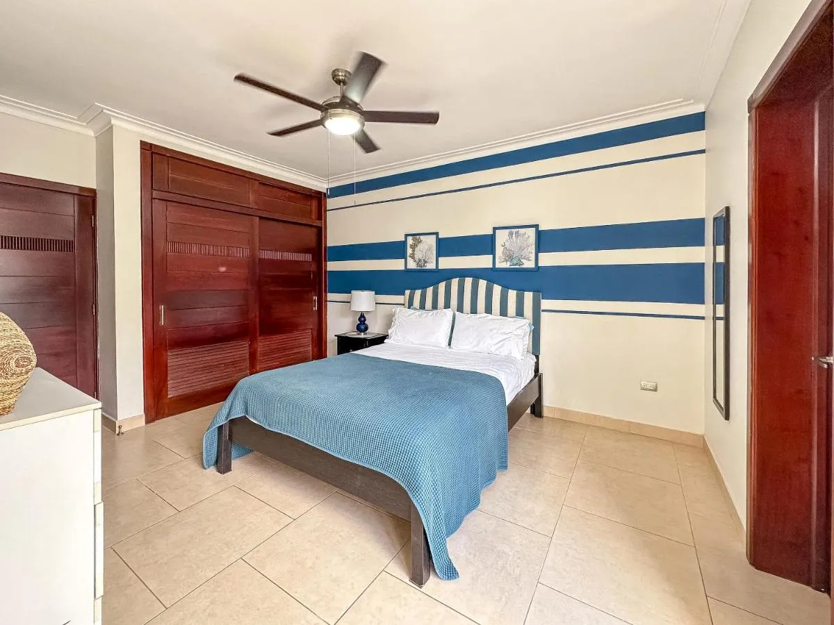 Image 4 of Incredible 3 BR Penthouse w BBQ & Jacuzzi