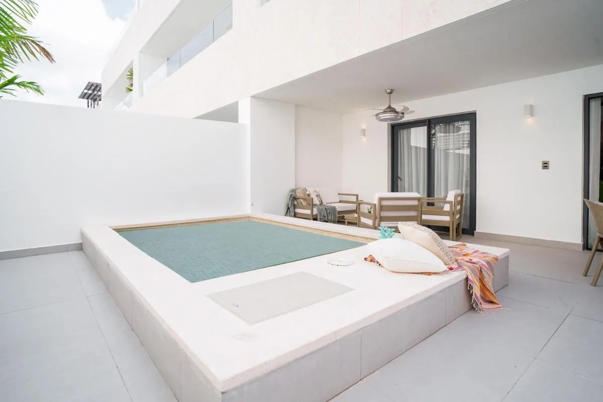 Image 1 of Luxury 3 bedroom apartment at the beach