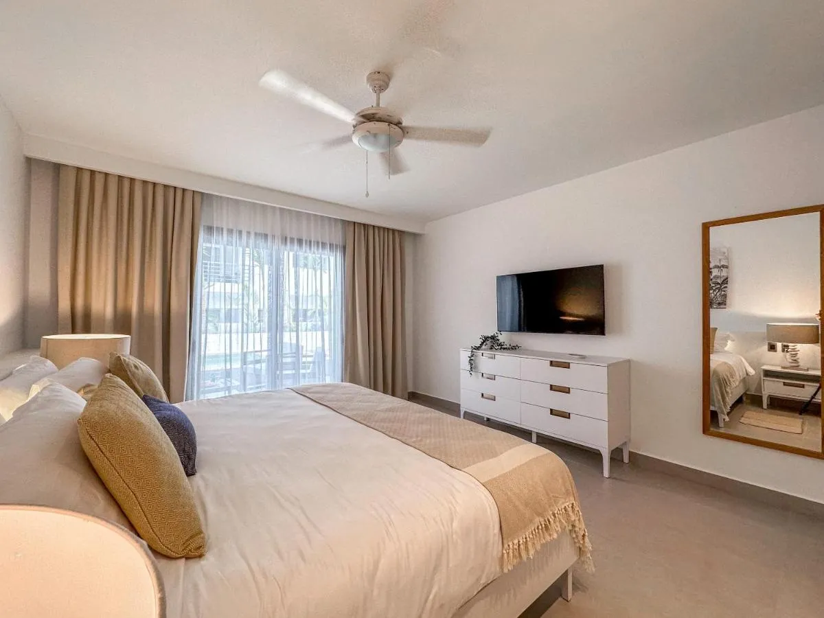 Image 4 of Luxury 3 bedroom apartment at the beach