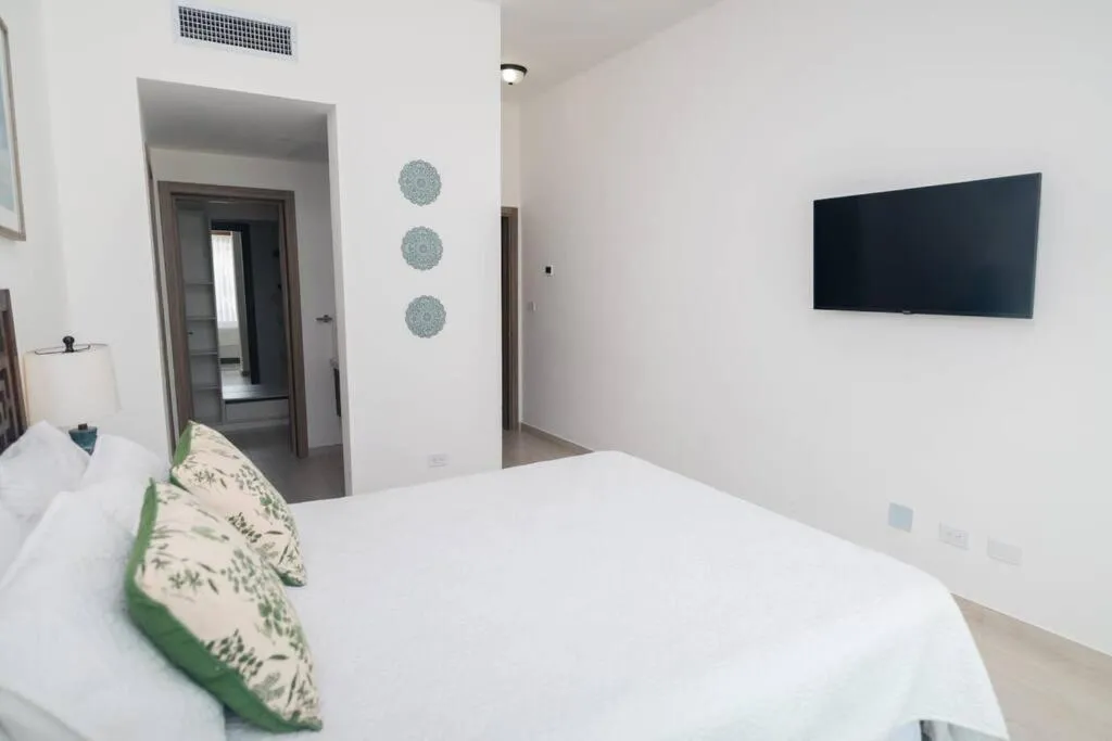 Image 4 of Luxury and Comfort Golf & Pool