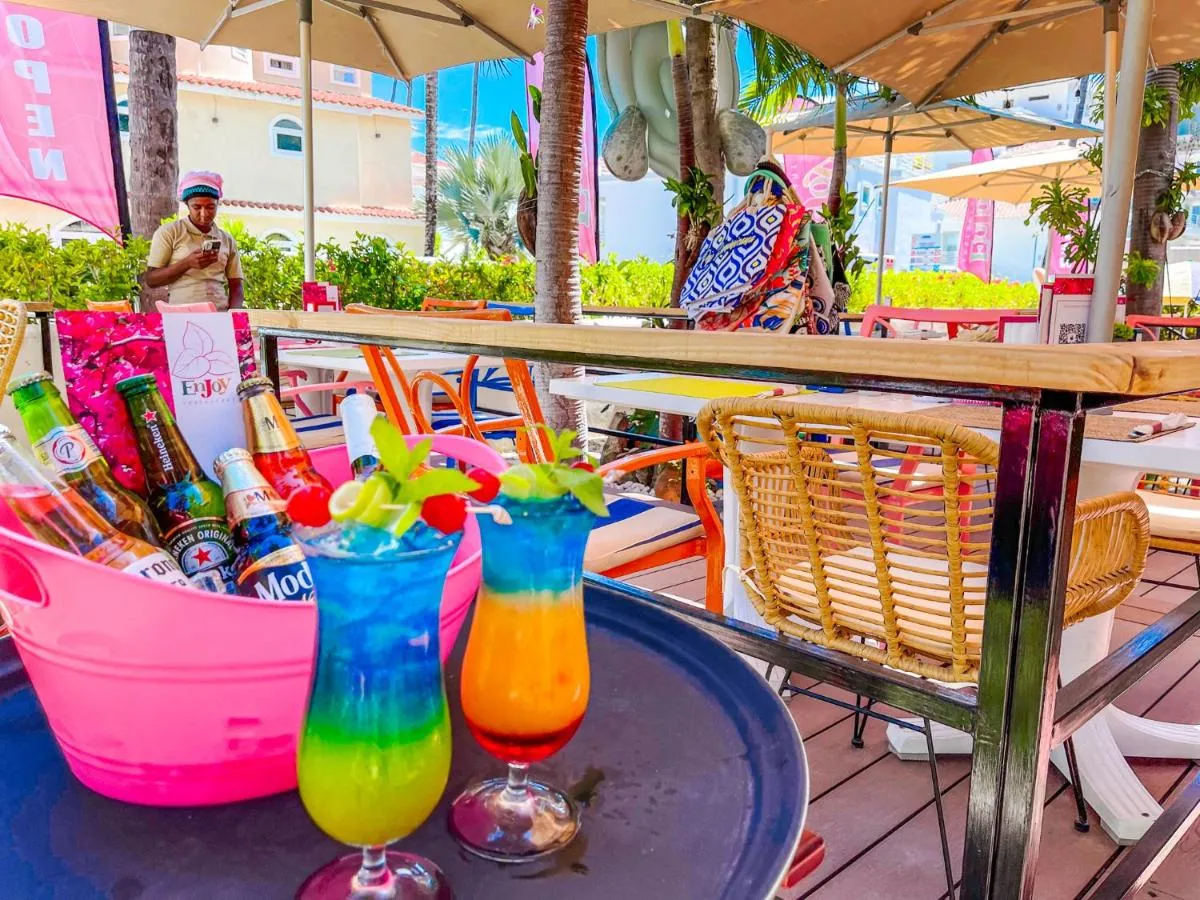 Image 2 of OCEANFRONT & Garden View VILLAS HOTEL WIFI BBQ Parking Los Corales beach CLUB & SPA