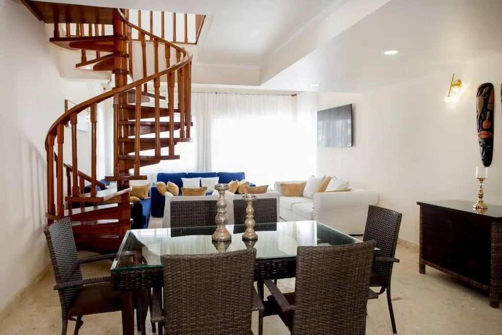 Image 4 of Paradise Found! 4BR, Pool, Rooftop & Ocean Views