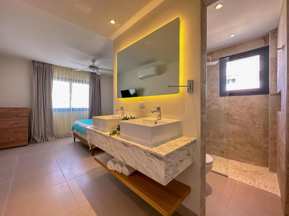 Image 1 of Perfect holiday getaway at the beach