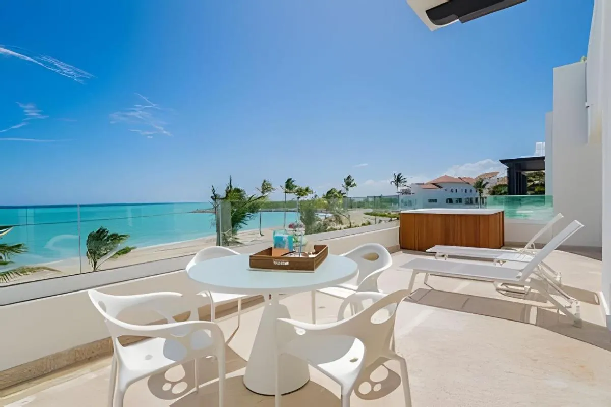 Image 5 of Punta Palmera Beach Front with private cold jacuzzI