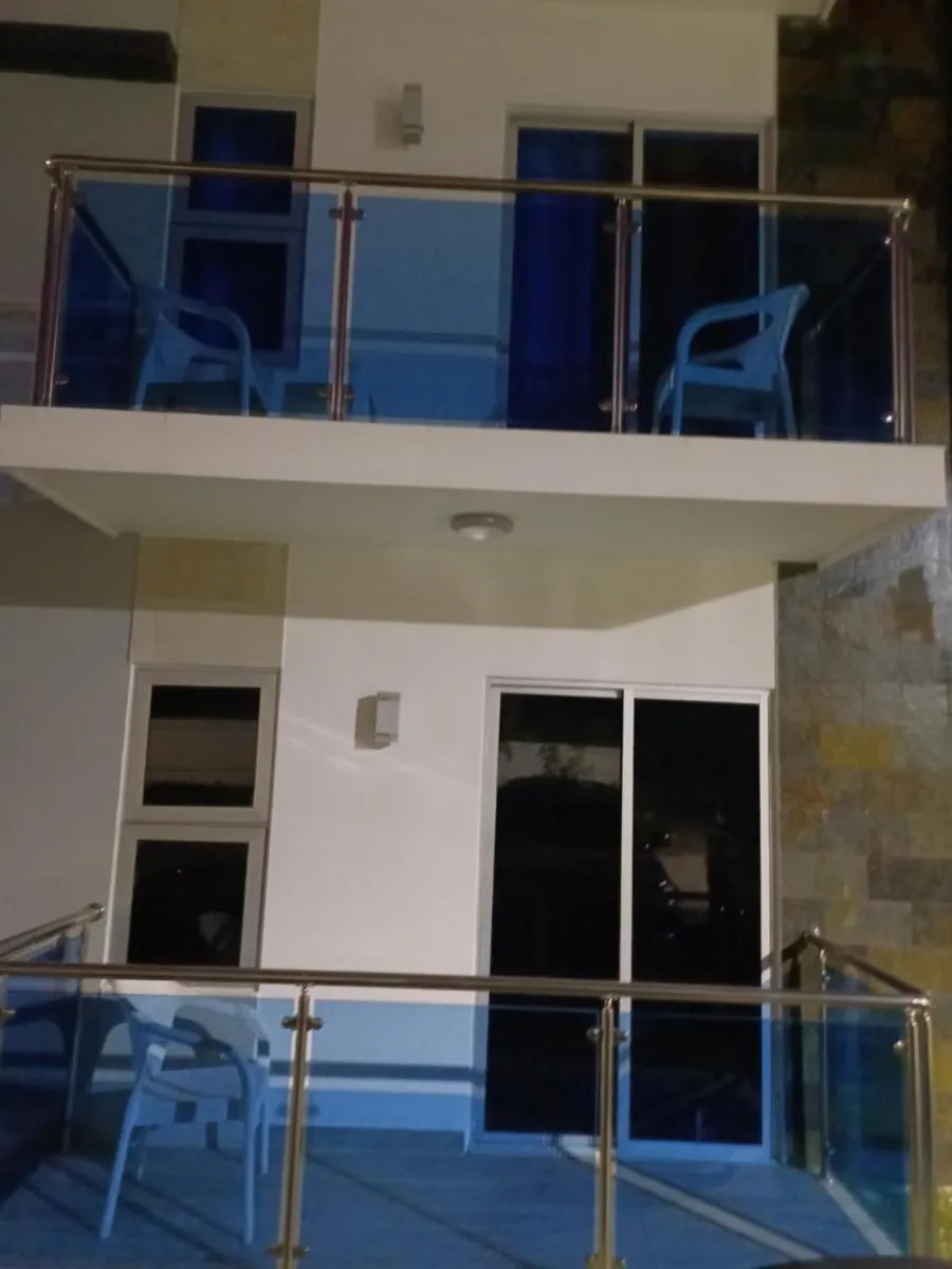 Image 6 of Rolando share apart