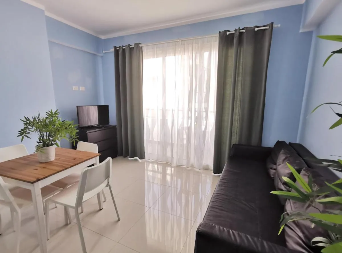 Image 2 of Rooftop pool Condo