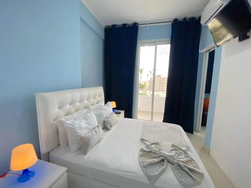 Image 5 of SUITES with ROOFTOP pool Playa LOS CORALES, beach club & SPA