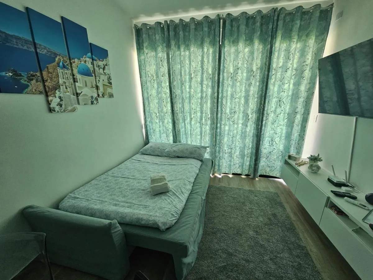 Image 2 of SantoriniRD