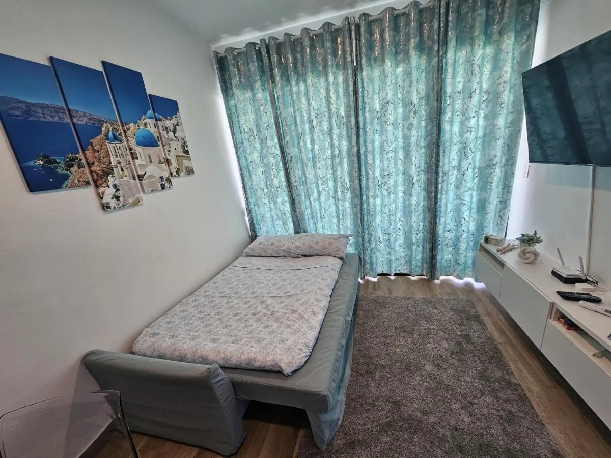 Image 4 of SantoriniRD