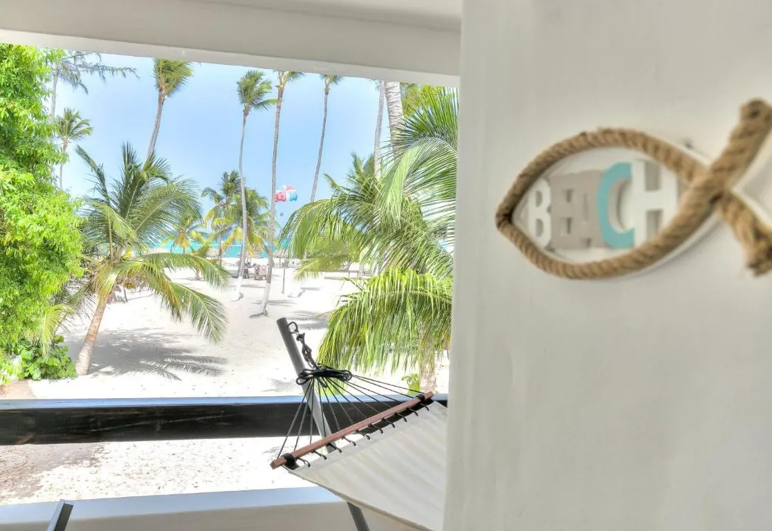 Image of Scenic Oceanfront Apartment with a walking distance to the beach – L-202