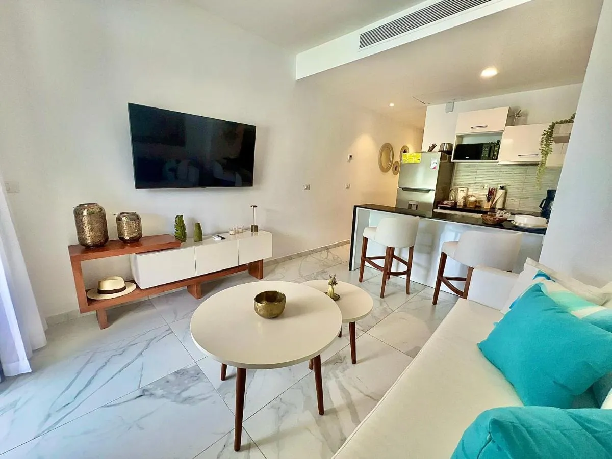 Image 4 of Spectacular ground floor with direct access to the infinity pool and views of the golf course-G115 Star