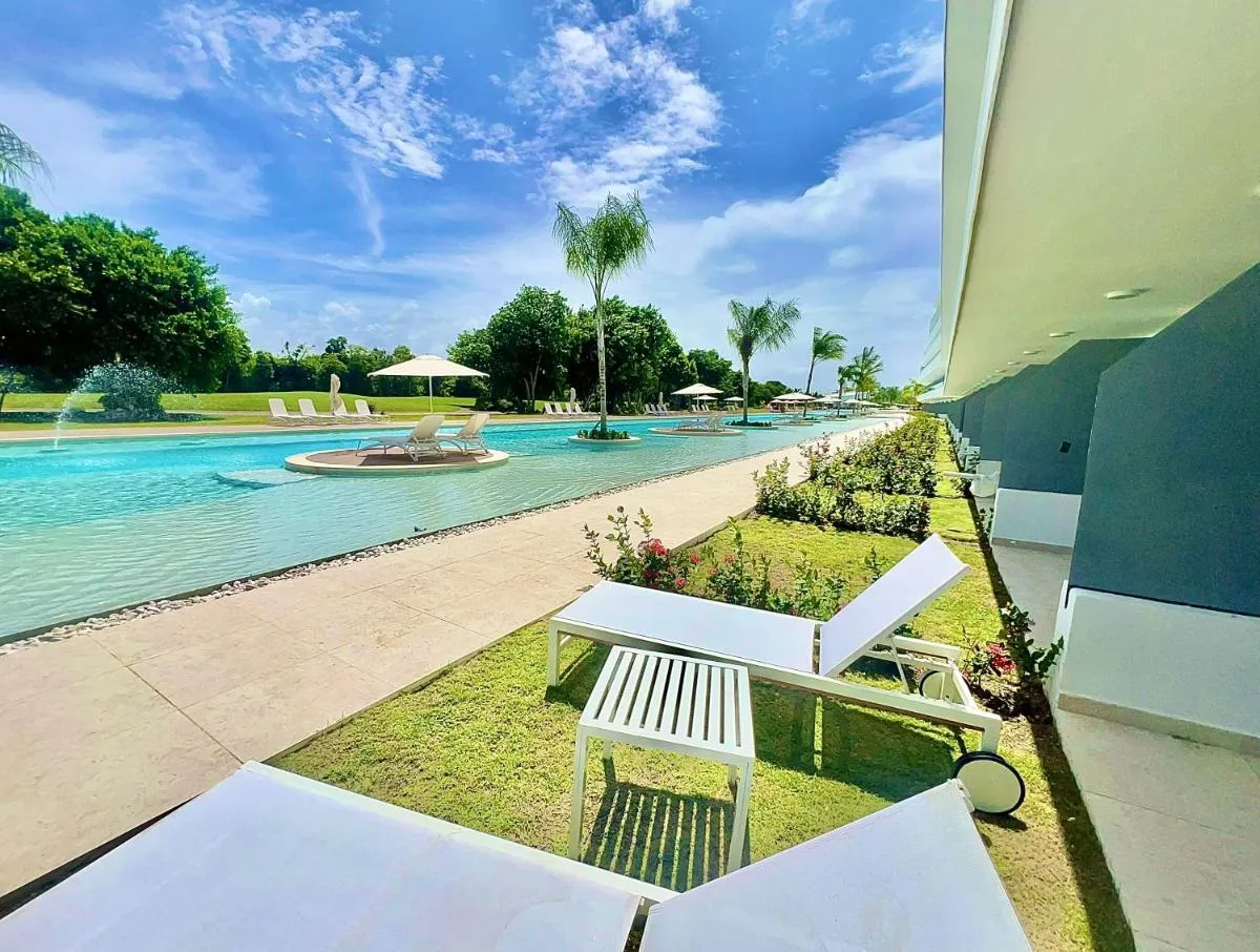 Image 6 of Spectacular ground floor with direct access to the infinity pool and views of the golf course-G115 Star