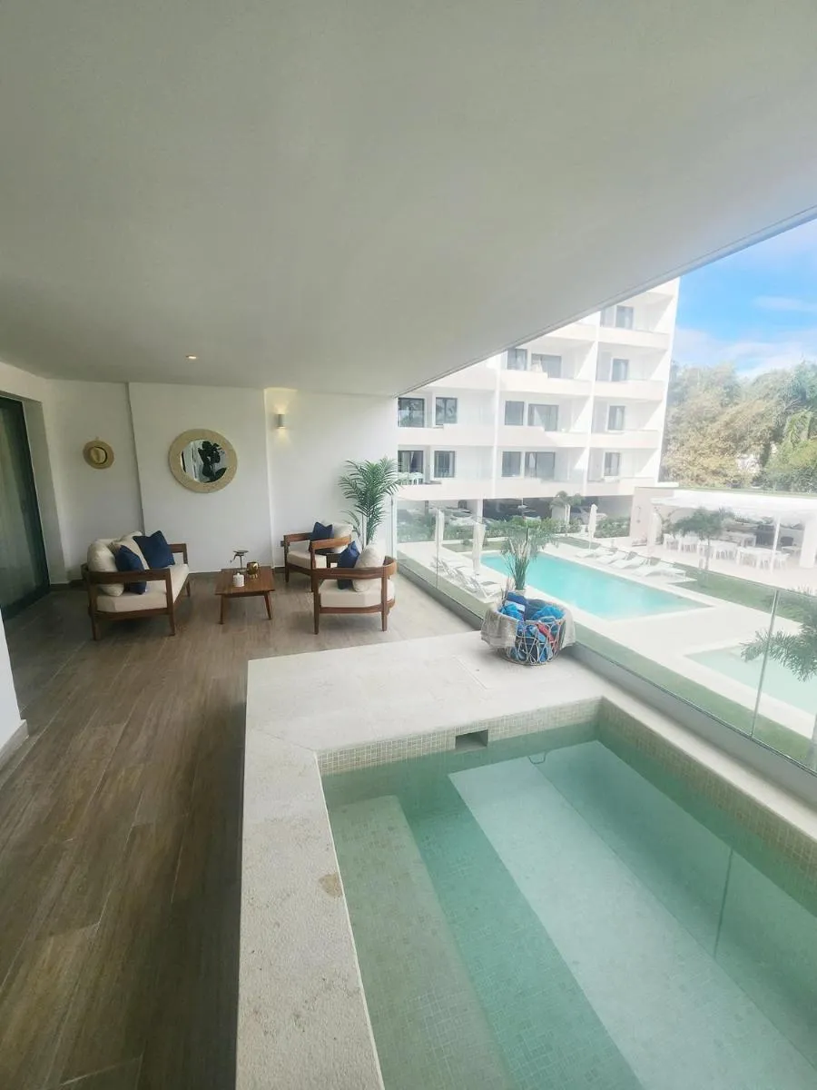 Image 6 of The Zee Corner Tropical paradise at the caribe